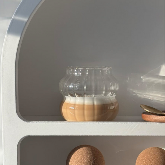 Elegante Silhouette: Hochwertiges Glasdesign