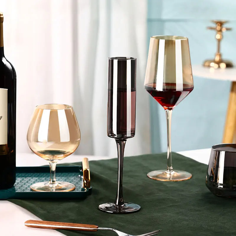 Elegante Noir Champagnerflöten aus Frankreich