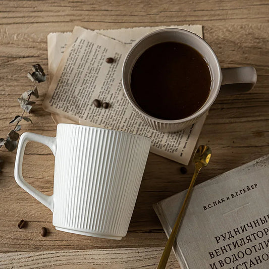 Aria - Elegante Keramiktasse mit Textur