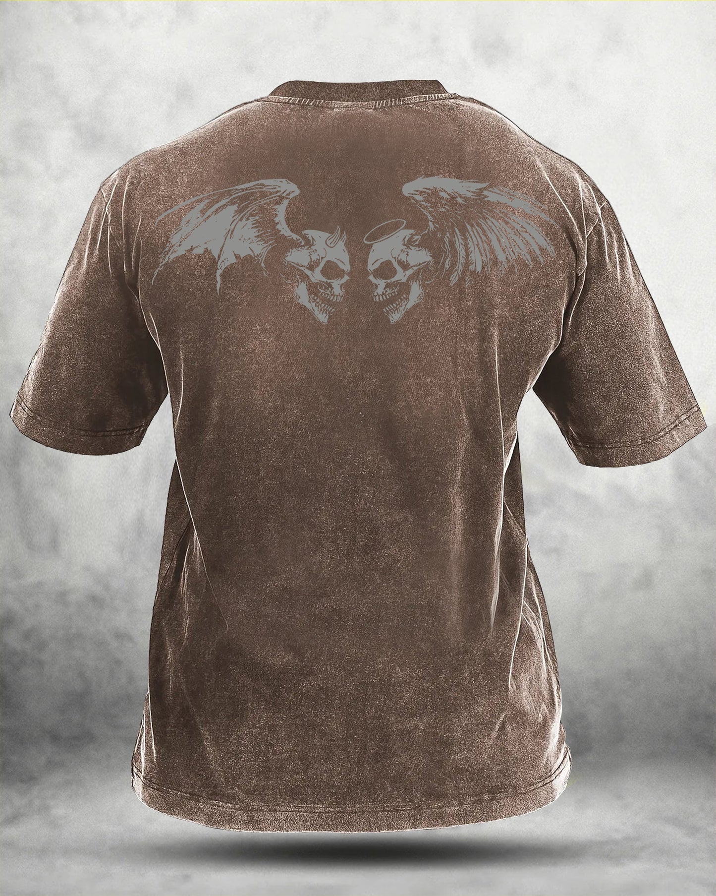 SKUL WING: Vintage-Style T-Shirt mit Flair