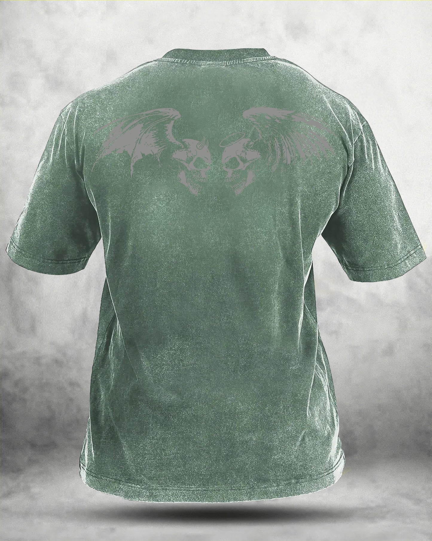 SKUL WING: Vintage-Style T-Shirt mit Flair
