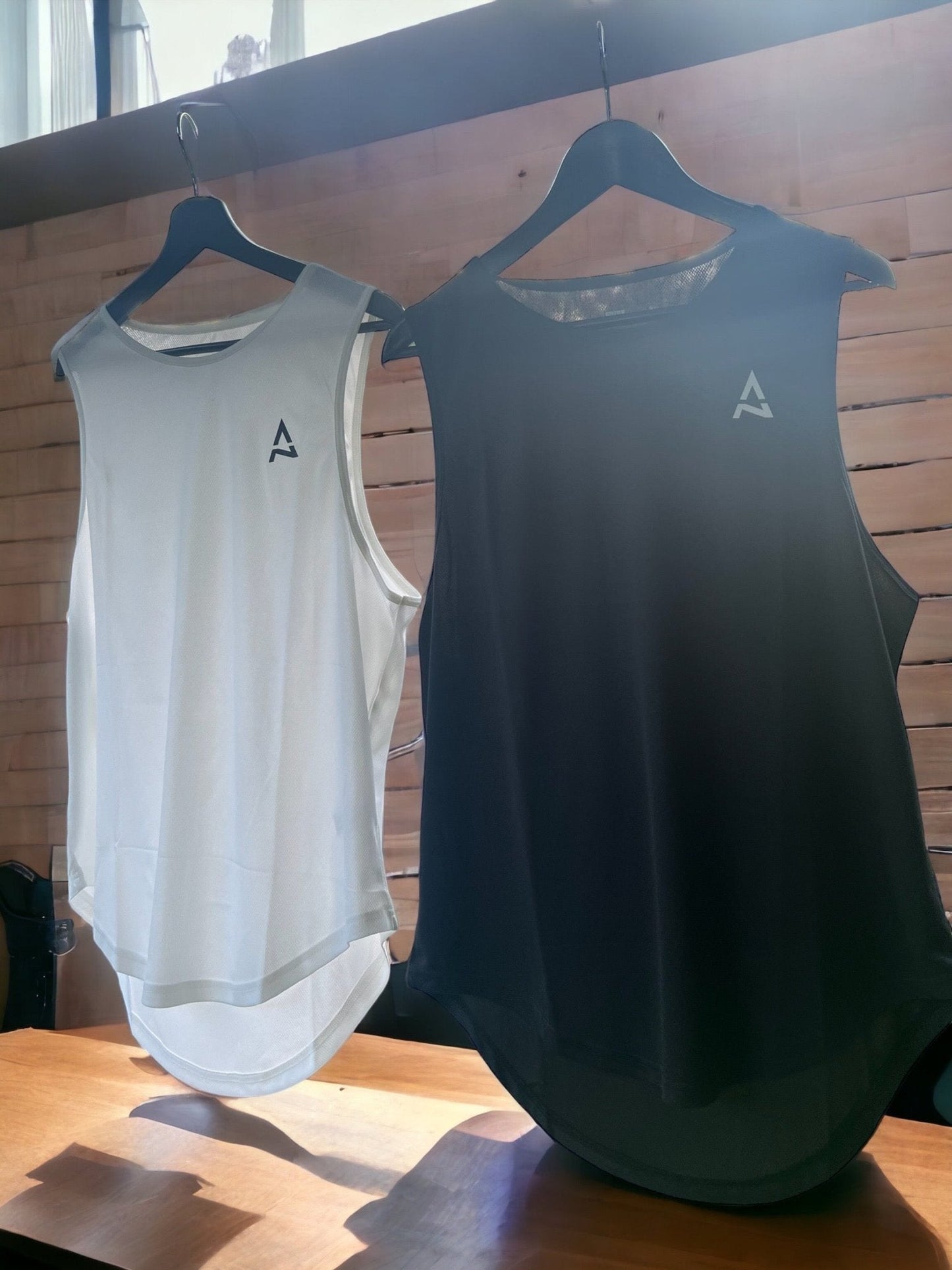 AthelticHub Ironfit Classic Tank: Zeitloser Sportstyle