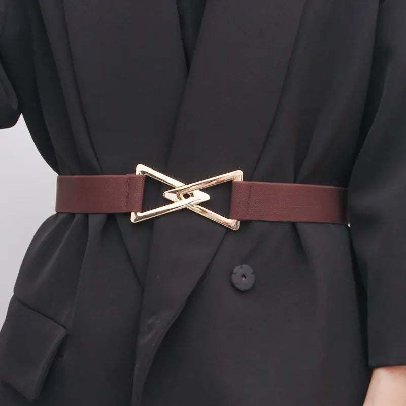 Viara V-Buckle Taillengürtel – Eleganz trifft auf Funktionalität