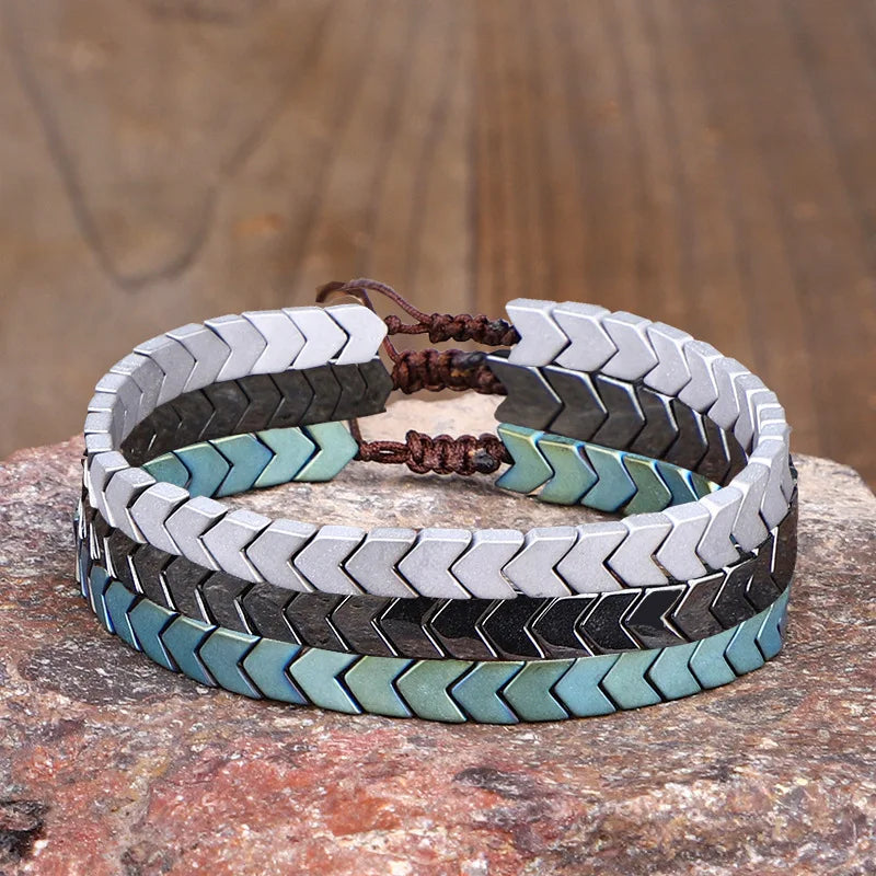 Arrowline Hämatitarmband – Eleganz trifft auf Kraft