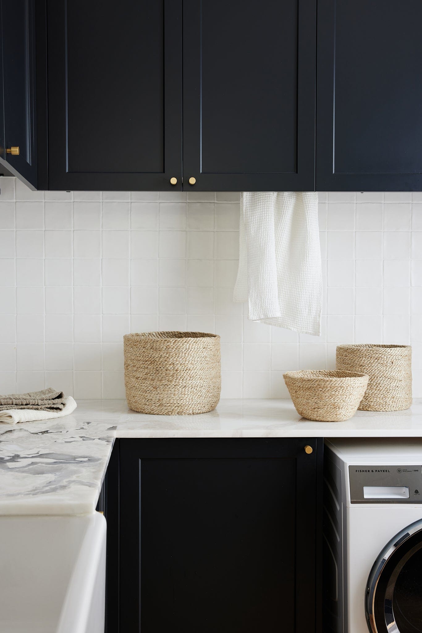 „Eleganter Lari Korb – Klein“