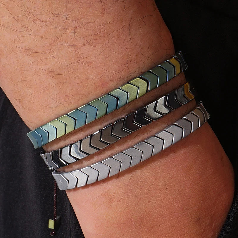 Arrowline Hämatitarmband – Eleganz trifft auf Kraft