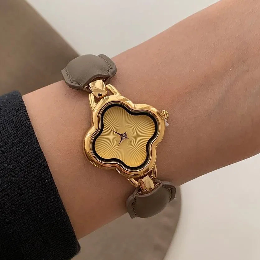 Regalia Vierblatt-Uhr: Zeitlose Eleganz in Perfektion