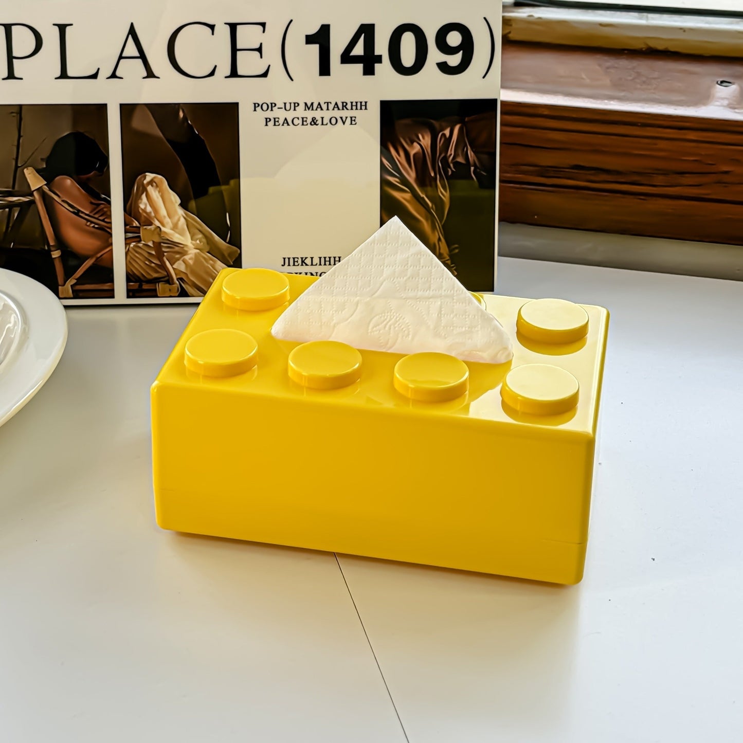 Klassischer Taschentuchhalter im nostalgischen Blockdesign