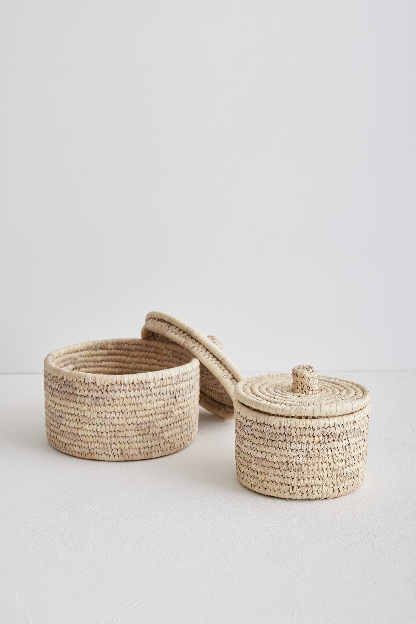 Eleganter Buna Korb mit Deckel – Mittelgröße