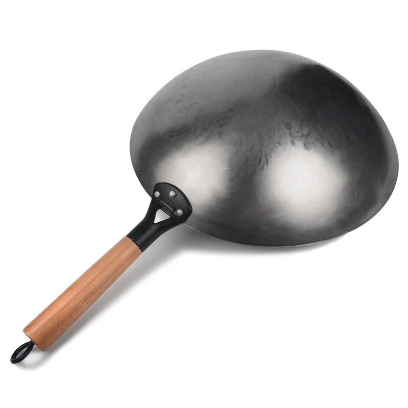 Atheltichub: Handgeschmiedeter Wok – Tradition und Langlebigkeit vereint! 🍳🔨✨