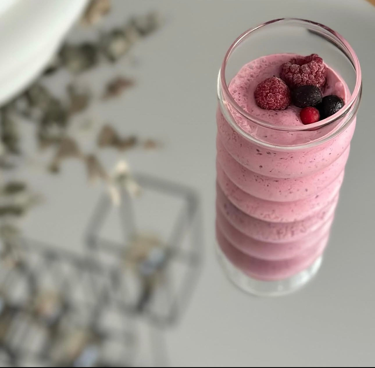 Aurora Glas: Eleganz in Licht und Form