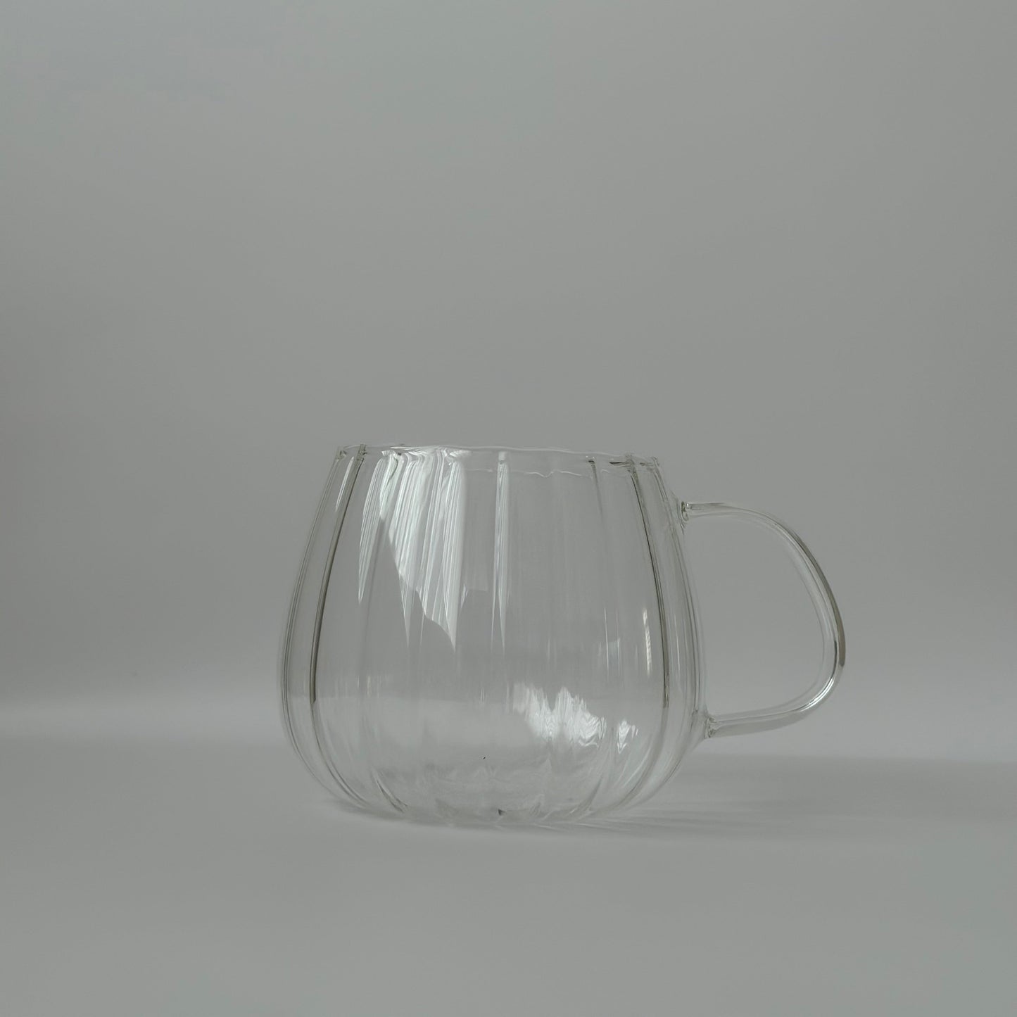 Stella Glas: Eleganz in Klarheit