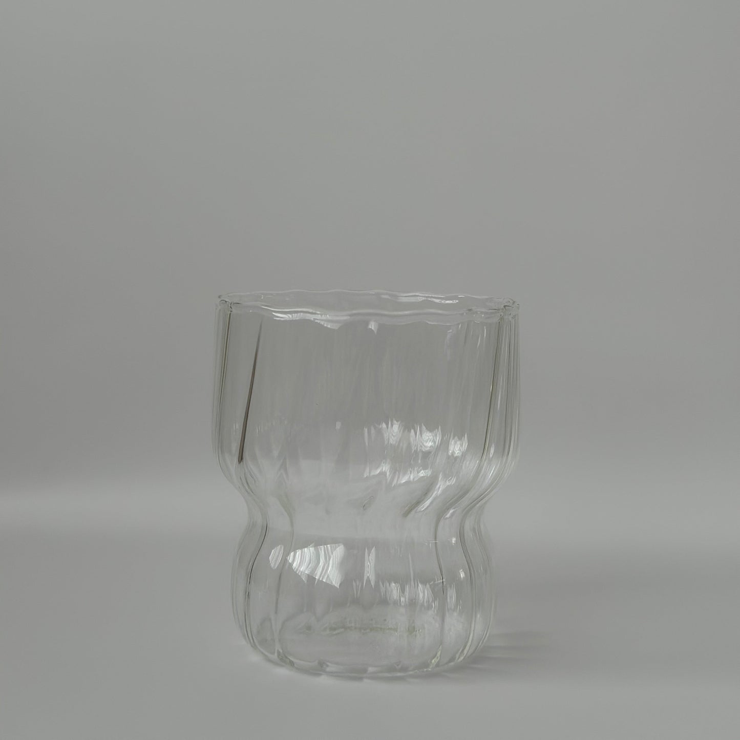 „Dawn Cup – Eleganz für den perfekten Start in den Tag“