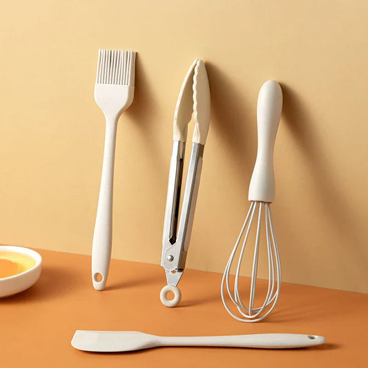 Elegantes 4-teiliges Silikon-Backset: Präzision und Stil für Ihre Küche