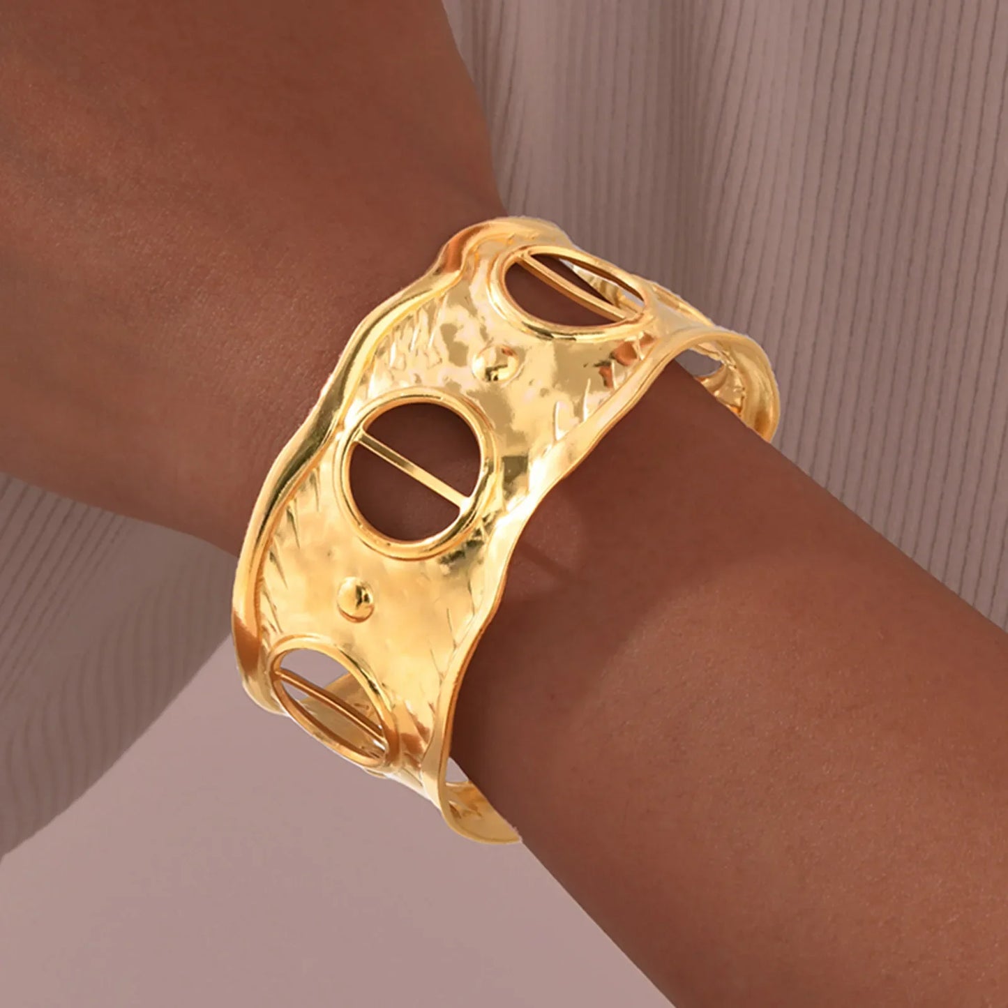 Bellavista Eleganz: Das stilvolle Wickelarmband