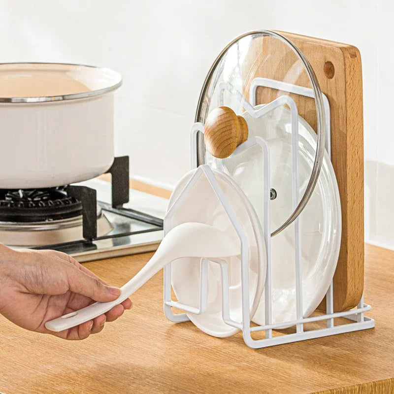 Eleganter Küchenorganizer für Topfdeckel und Schneidebretter