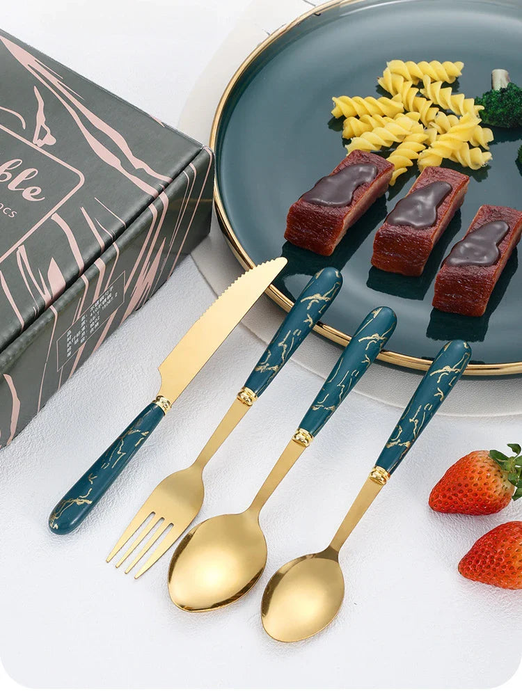 „Exquisites 24-teiliges Edelstahl-Besteckset mit Marmorgriff für gehobene Anlässe“