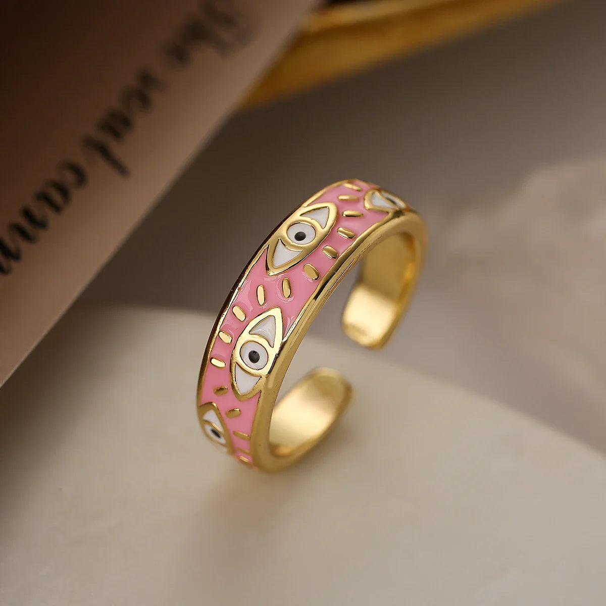 Ewiger Blick: Der Ring der Unendlichkeit