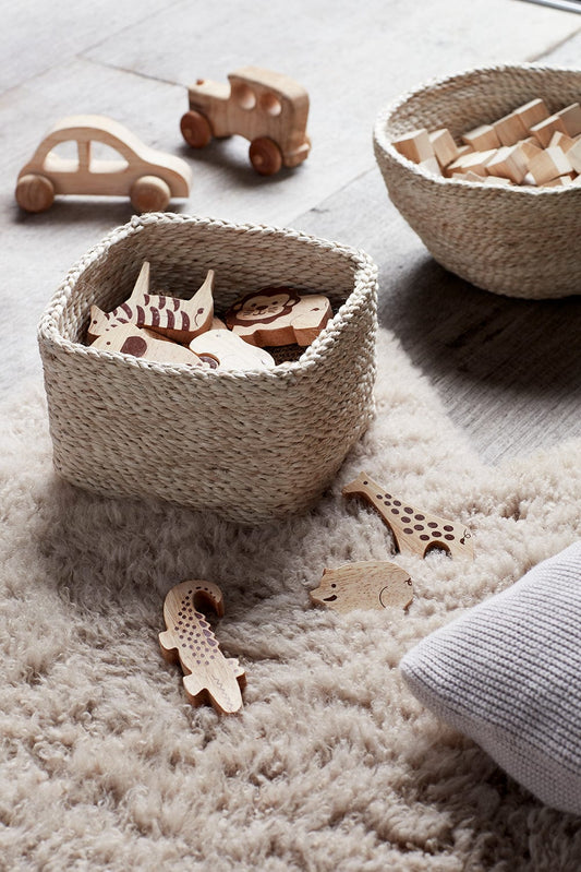 Eleganter Jutekorb: Kompakt und Quadratisch