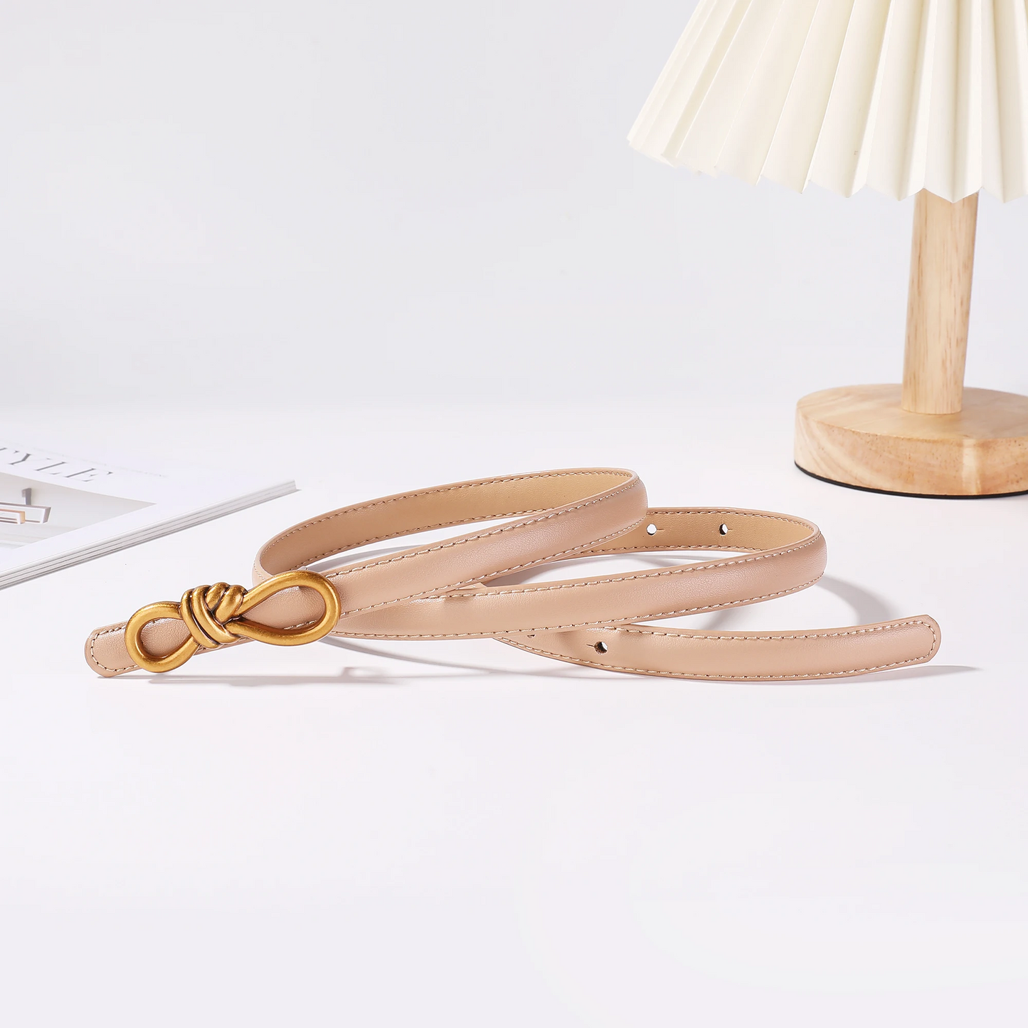 Belladonna Eleganz: Leder Knoten Gürtel