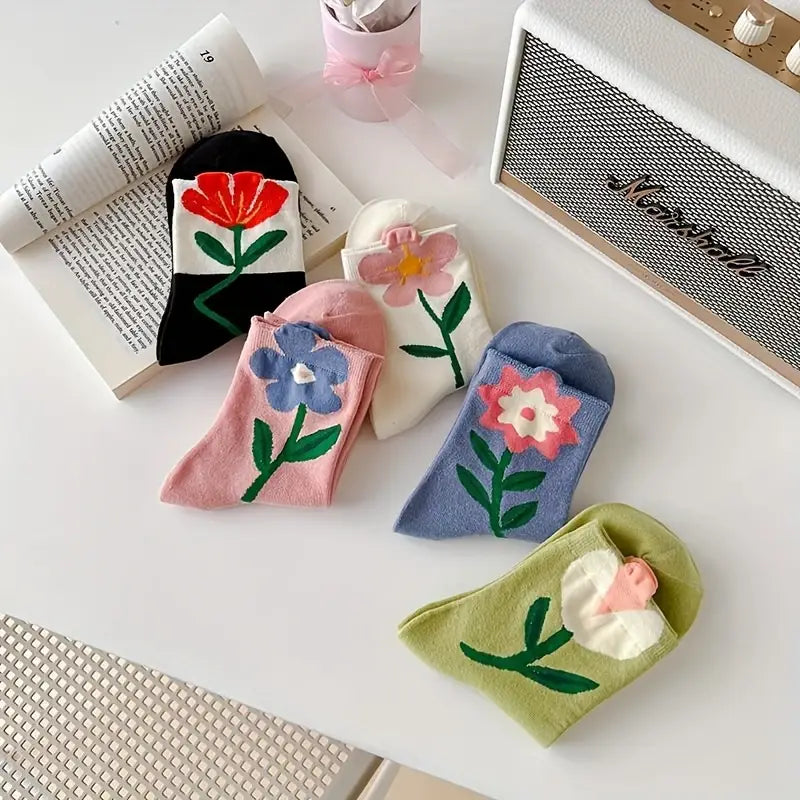 Blühendes Socken-Set: Eleganz für jeden Anlass