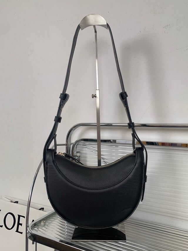 „Carlotta Schultertasche – Eleganz trifft Funktionalität“