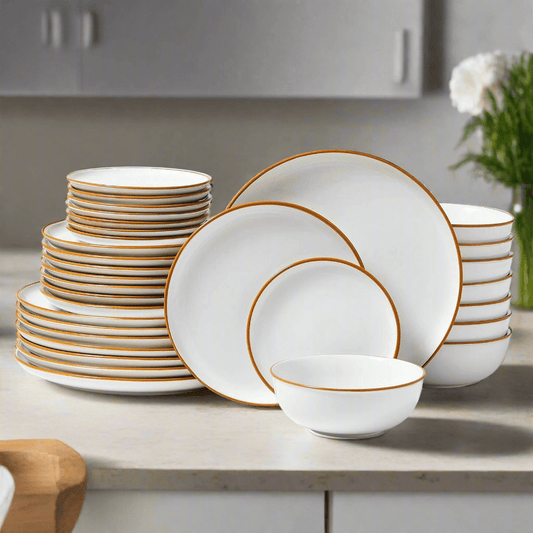 Elegantes Keramisches Geschirrset mit Goldakzenten