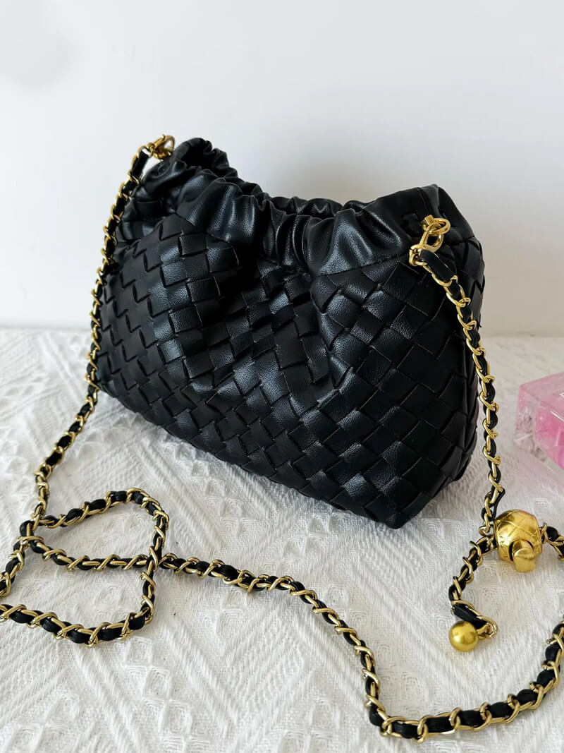 Umhängetasche Claire: Eleganz trifft Funktionalität