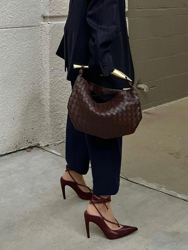 Elegante Clio-Tasche aus hochwertigem Gewebe