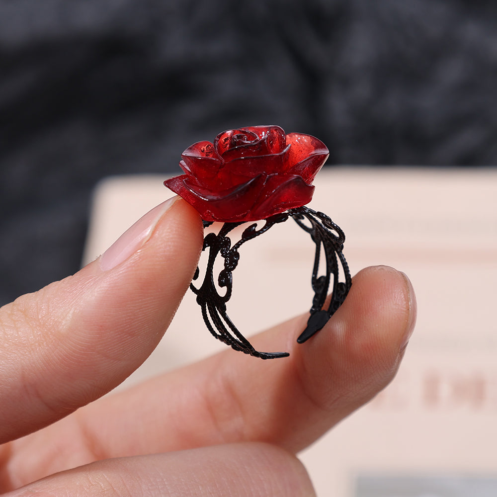 Karmesinroter Dornenrose Ring – Eleganz in voller Blüte