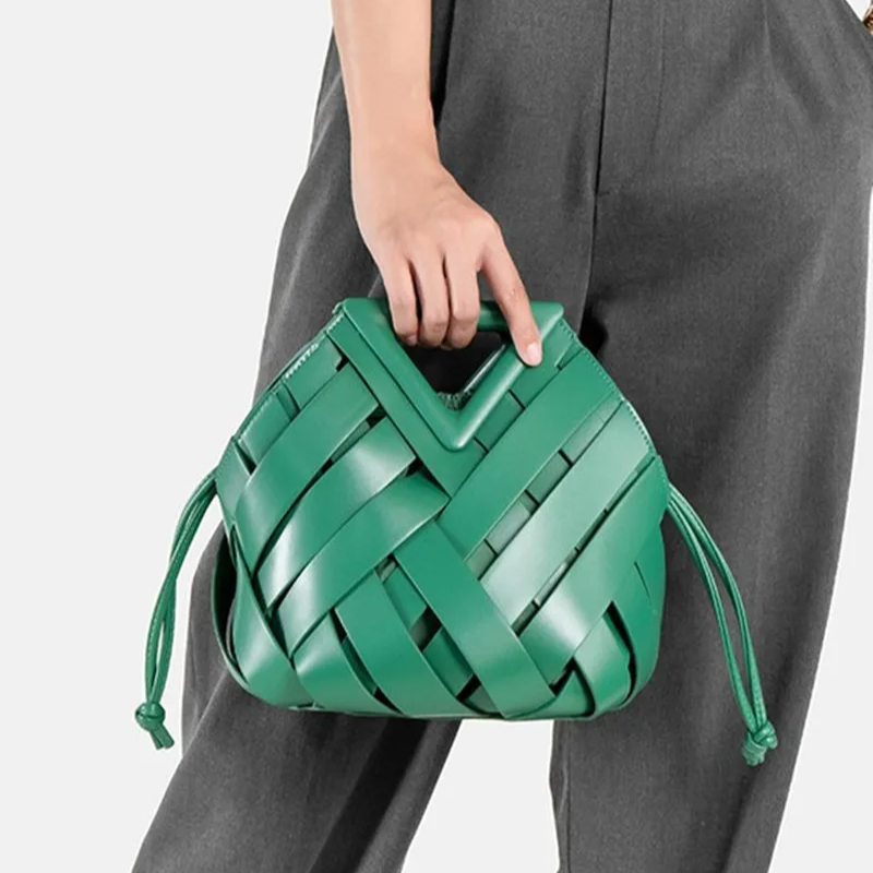 Aeris Woven Bucket Bag – Eleganz trifft Funktionalität