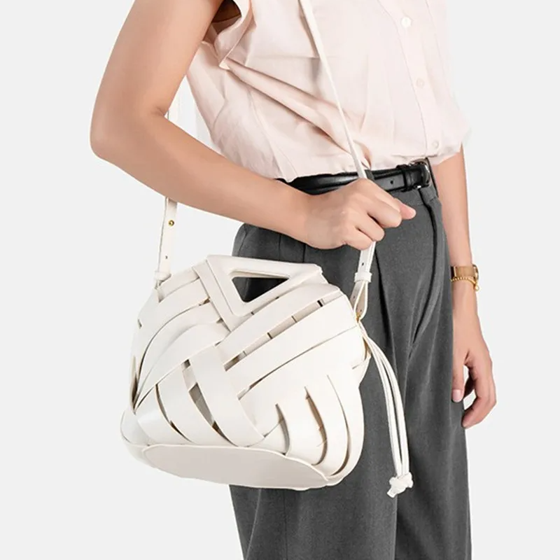 Aeris Woven Bucket Bag – Eleganz trifft Funktionalität