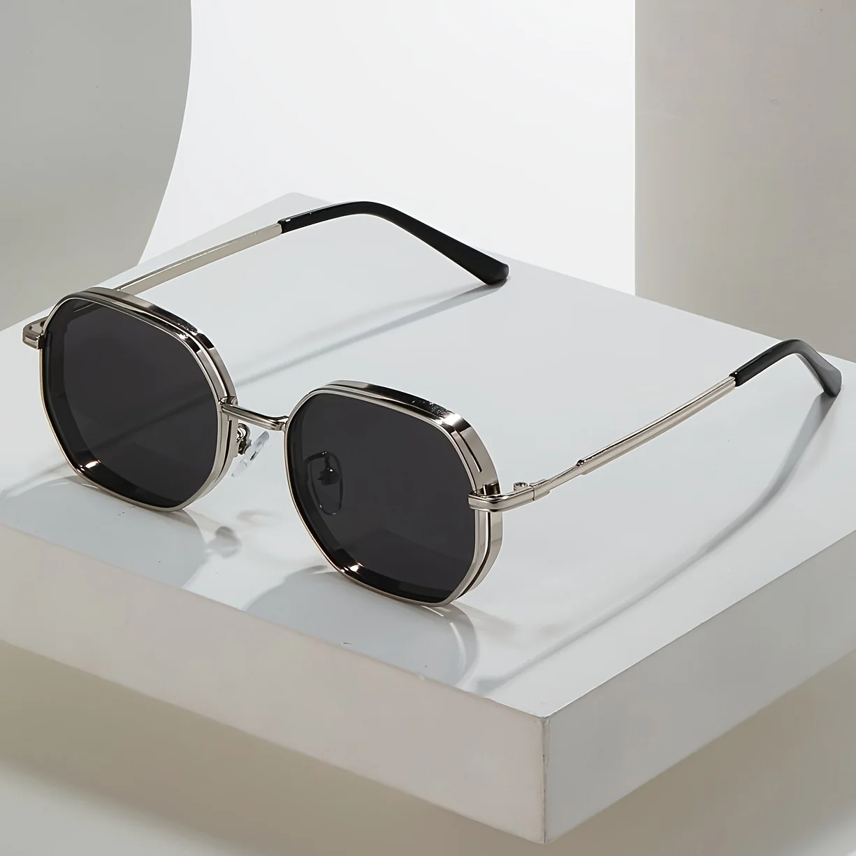 Helios Gradient: Elegante Sonnenbrille für stilbewusste Augenblicke