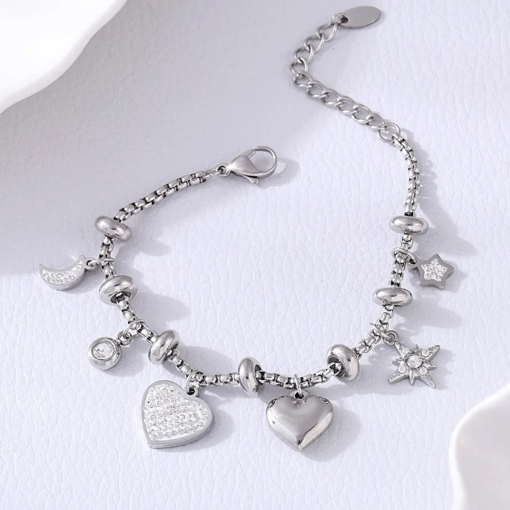 Céleste d’Amour: Elegantes Charm-Armband für besondere Momente