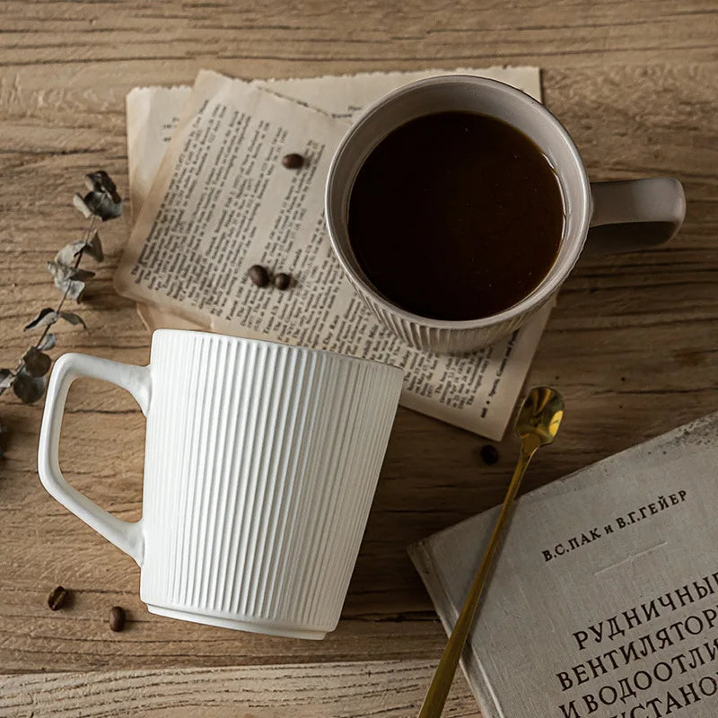 Aria - Elegante Keramiktasse mit Textur