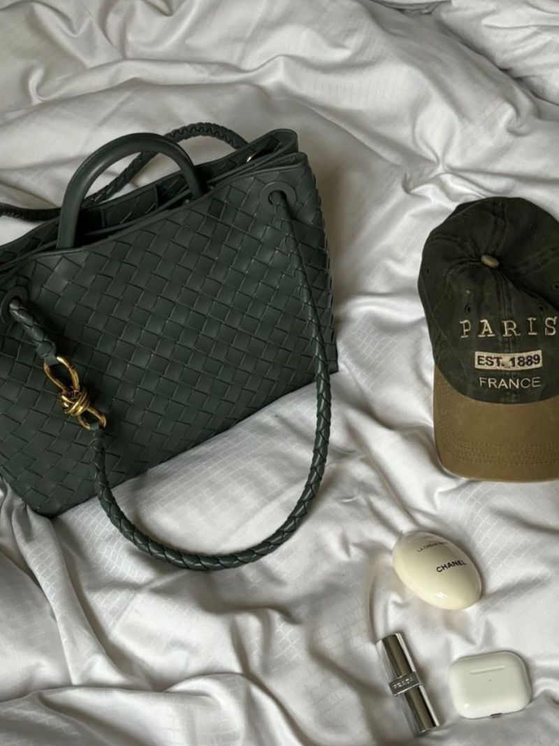 „Gewebte Tasche Lucia – Eleganz in jedem Detail“