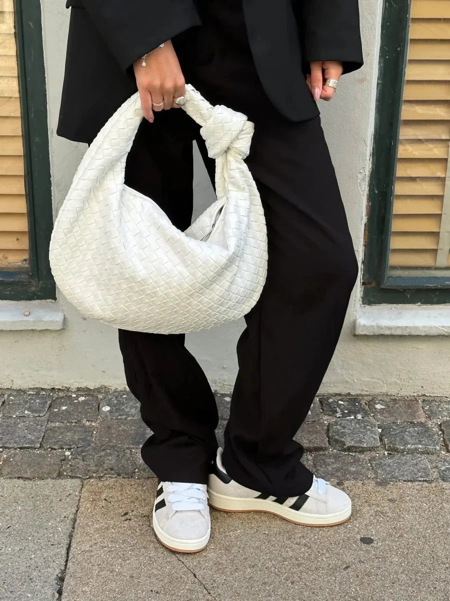 Elegante Mittelgroße Tasche für stilbewusste Träger