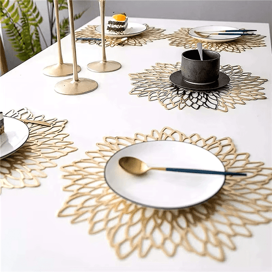 „Exquisites Gold Tischset – Eleganz für jeden Anlass“