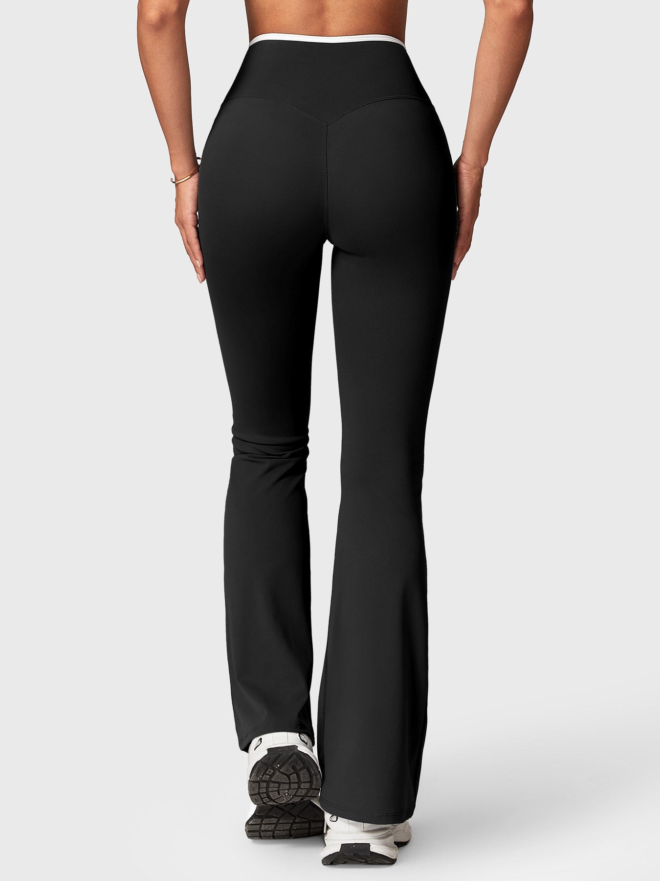 Ironfit Alberta: Trendiges Sportset mit Kontrastdetails