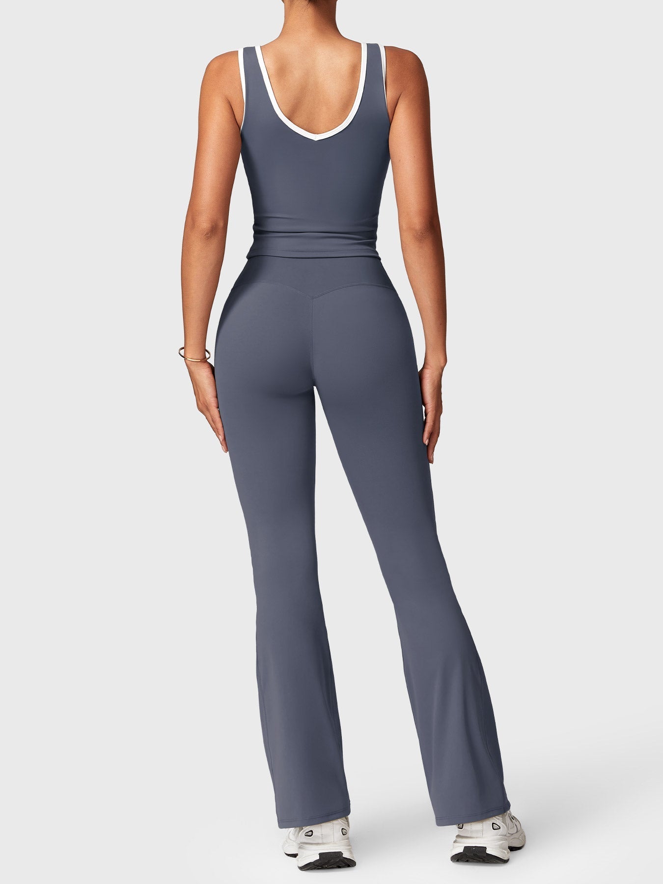 Ironfit Alberta: Trendiges Sportset mit Kontrastdetails