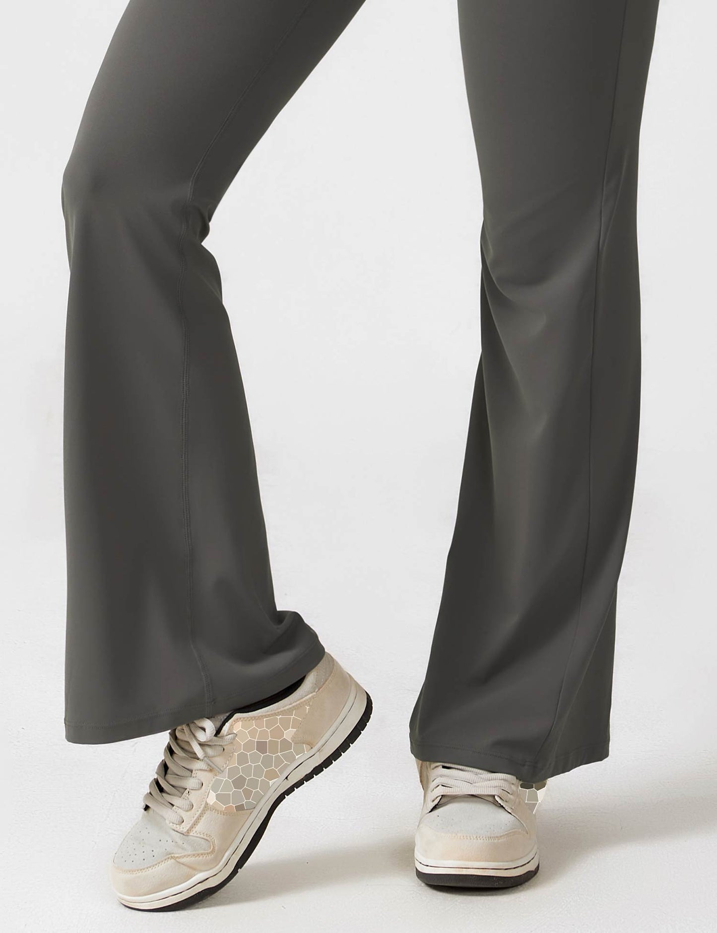 Ironfit Jumpsuit mit V-Rücken und Schlaghose