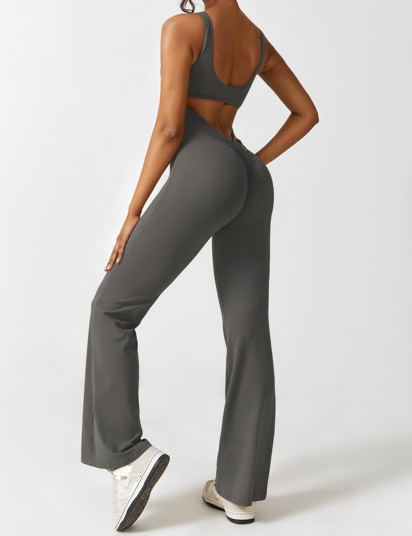 Ironfit Jumpsuit mit V-Rücken und Schlaghose