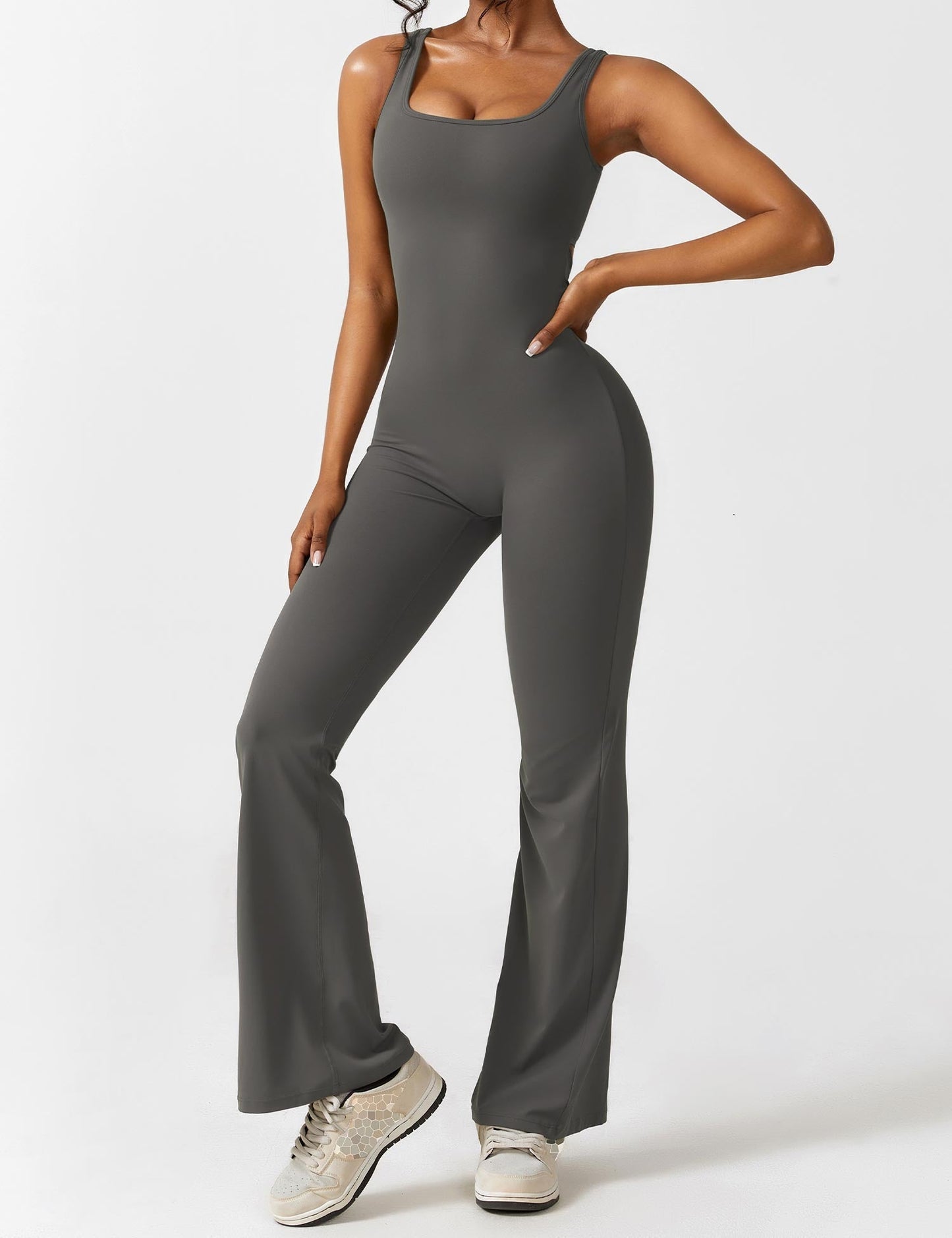 Ironfit Jumpsuit mit V-Rücken und Schlaghose
