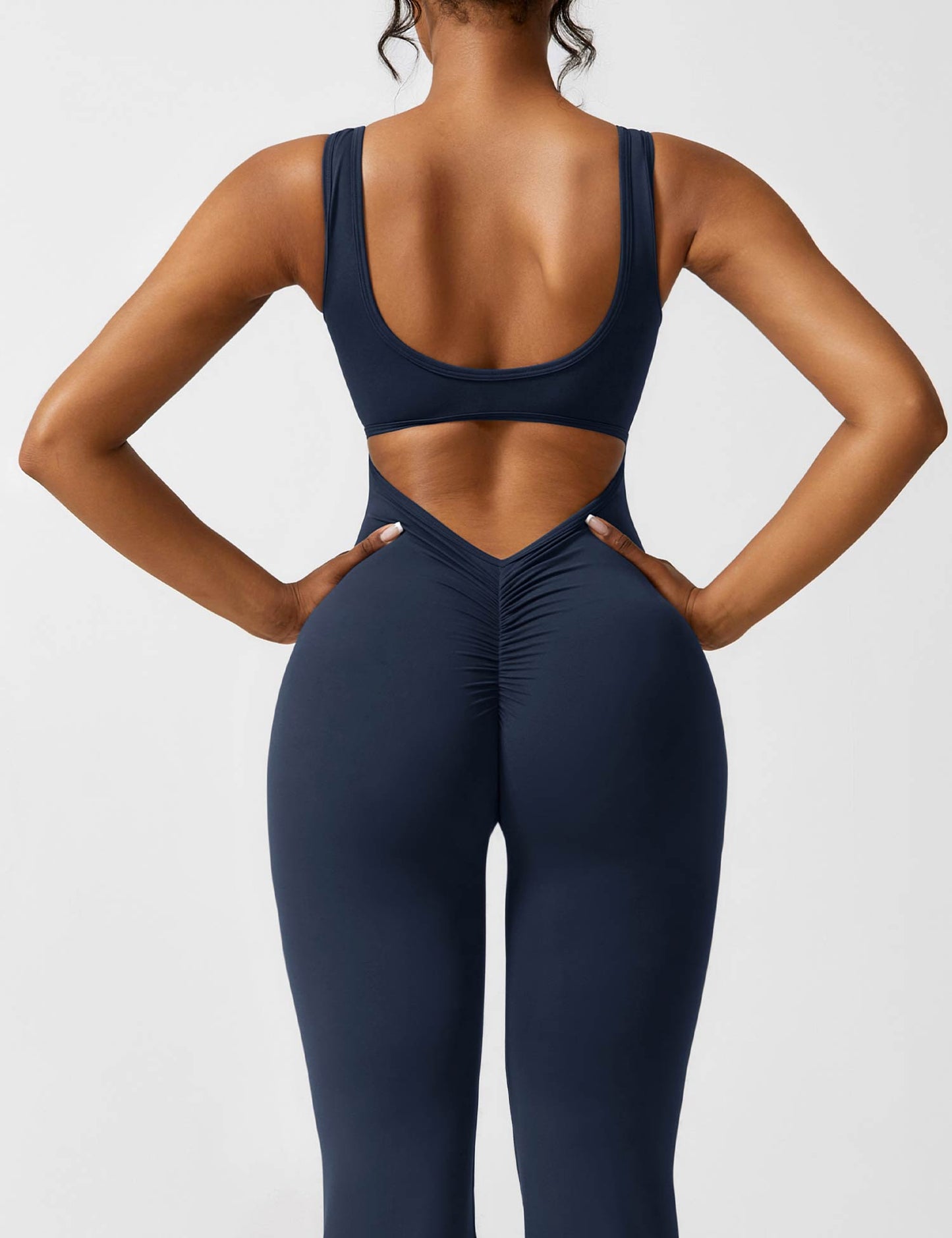 Ironfit Jumpsuit mit V-Rücken und Schlaghose