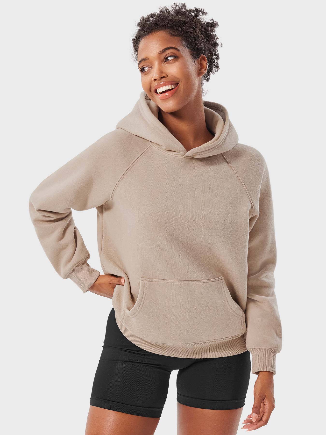 Ironfit Saavedra Fleece Hoodie: Stilvoller Komfort für aktive Momente