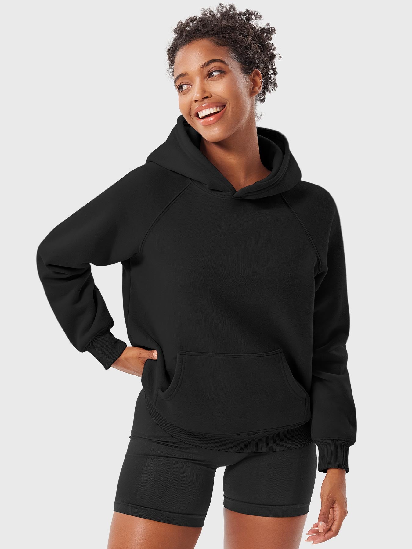Ironfit Saavedra Fleece Hoodie: Stilvoller Komfort für aktive Momente