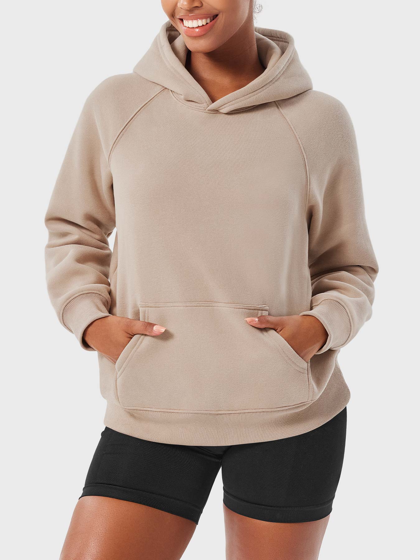 Ironfit Saavedra Fleece Hoodie: Stilvoller Komfort für aktive Momente