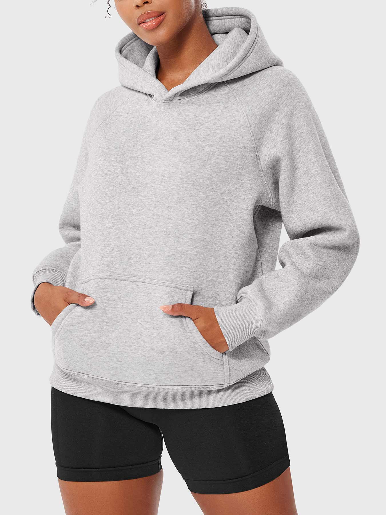 Ironfit Saavedra Fleece Hoodie: Stilvoller Komfort für aktive Momente