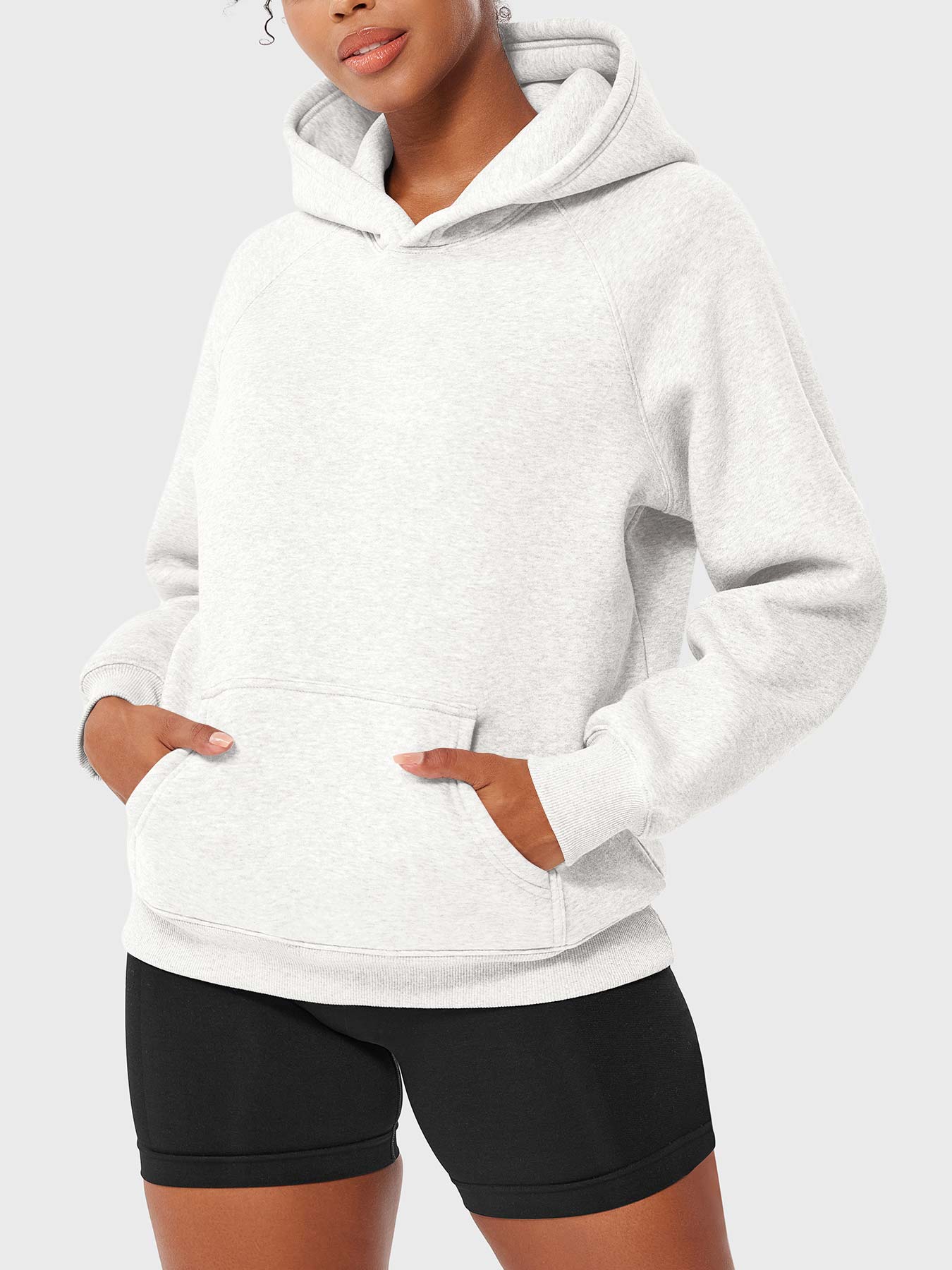 Ironfit Saavedra Fleece Hoodie: Stilvoller Komfort für aktive Momente