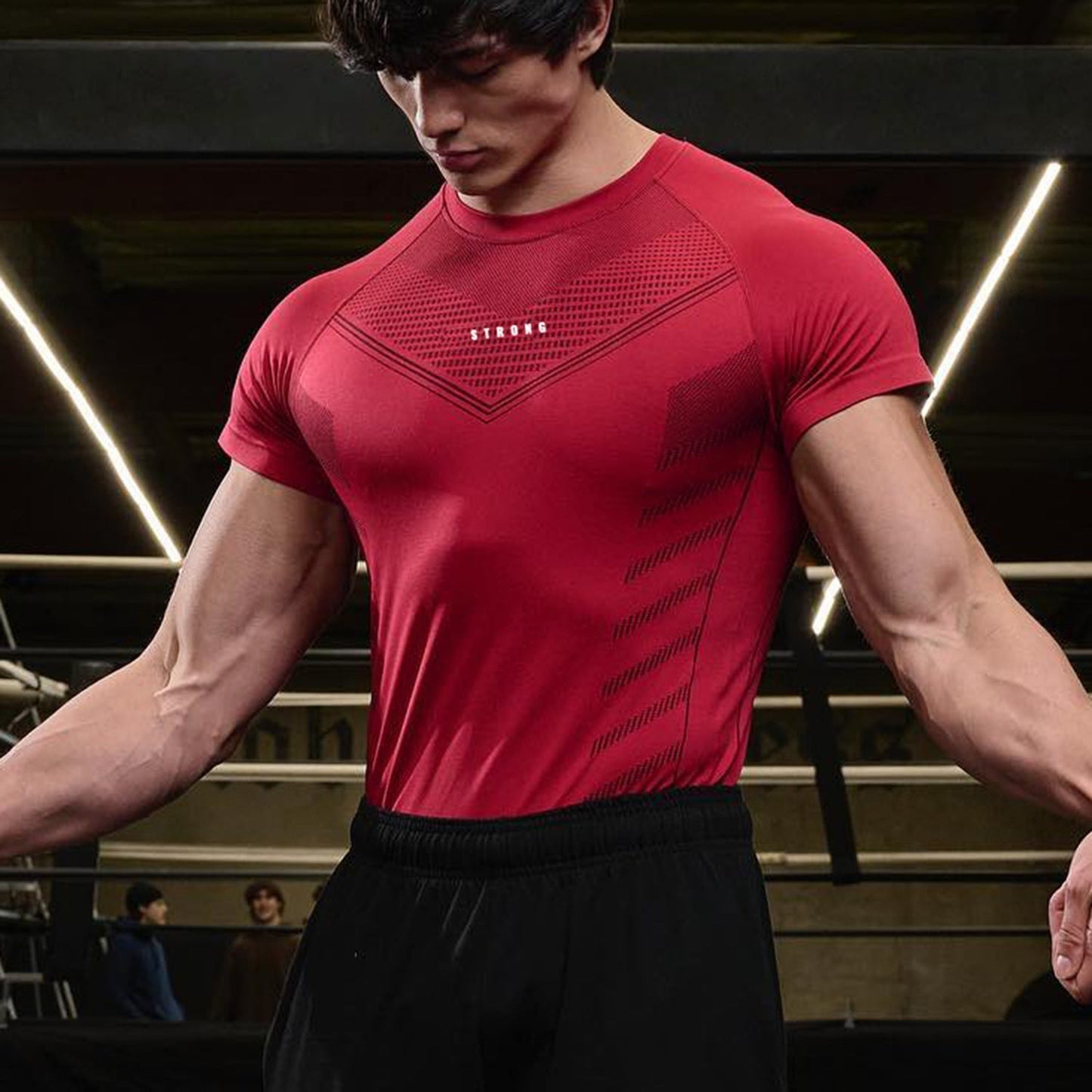 Ironfit Strong: Dein Power-T-Shirt für maximale Performance